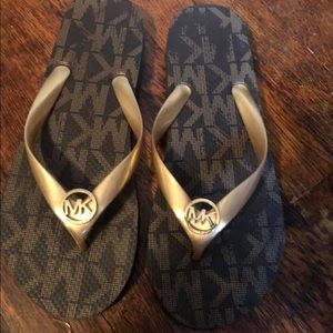 Michael Korda flip flops